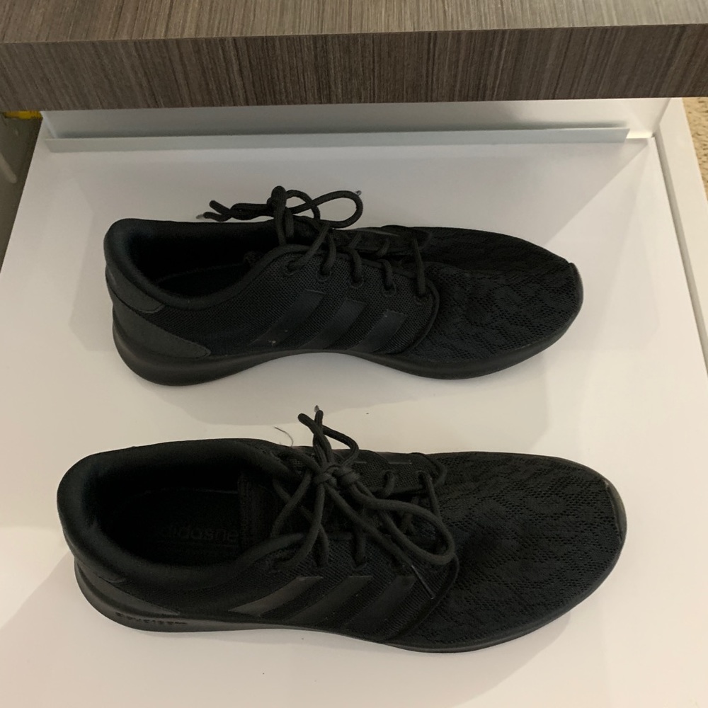 ⭐️SOLD ⭐️ Black Adidas
